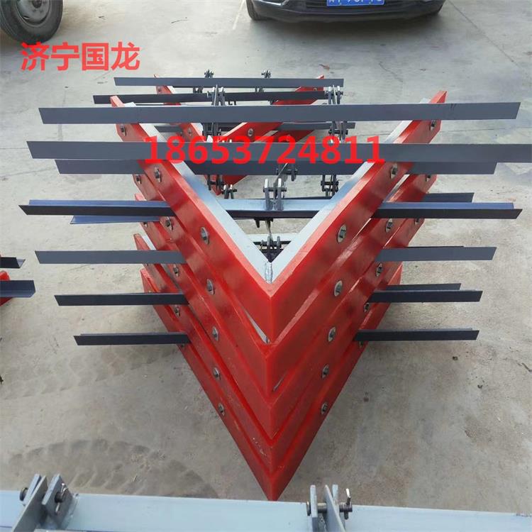 聚氨酯空段清扫器 输送机空段清扫器 V型空段清扫器